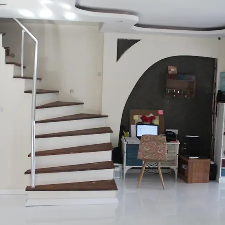 Hotel Lila Butik 3*