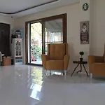 Lila Butik Szálloda
