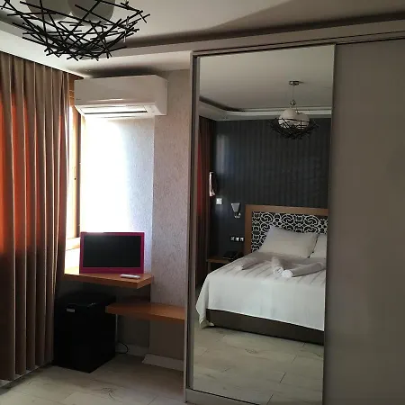 Hotel Lila Butik 3*