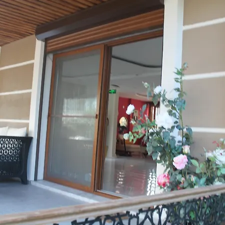 Lila Butik Дикили